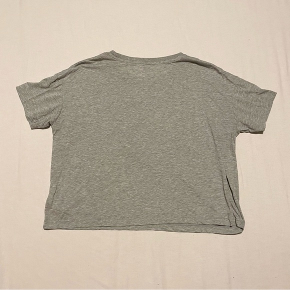 New Balance Womens Cropped T-Shirt Size Large Shirt - Picture 12 of 16